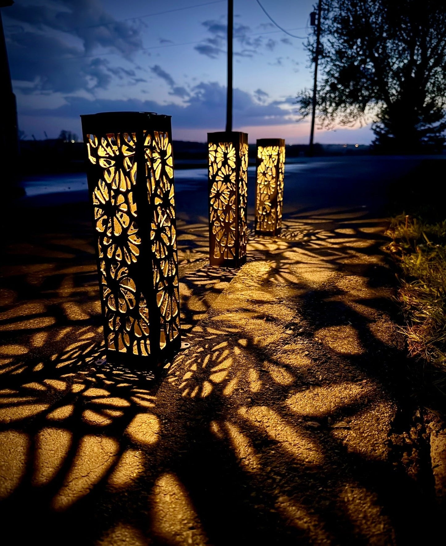 Floral Burst Steel Luminary Pillar | Multiple Sizes
