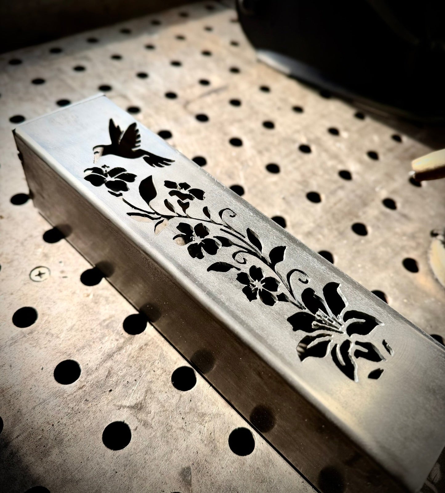 Hummingbird Garden Glow Solar Luminary Pillar - Steel